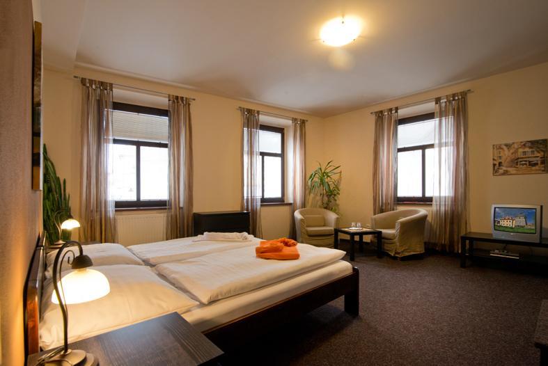 Hotel U Zlateho Byka Pisek  Ngoại thất bức ảnh